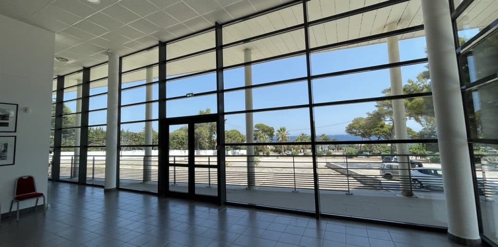 The Robert Manuel space hosts the festive event of the association Friday, August 23, 2024. Here its magnificent entrance hall overlooking the sea. Photo: F. Abbe
